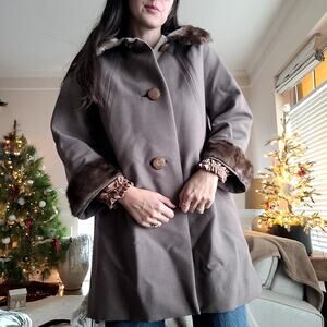 Vtg Brown Coat with fur collar and sleeves Sz M/L